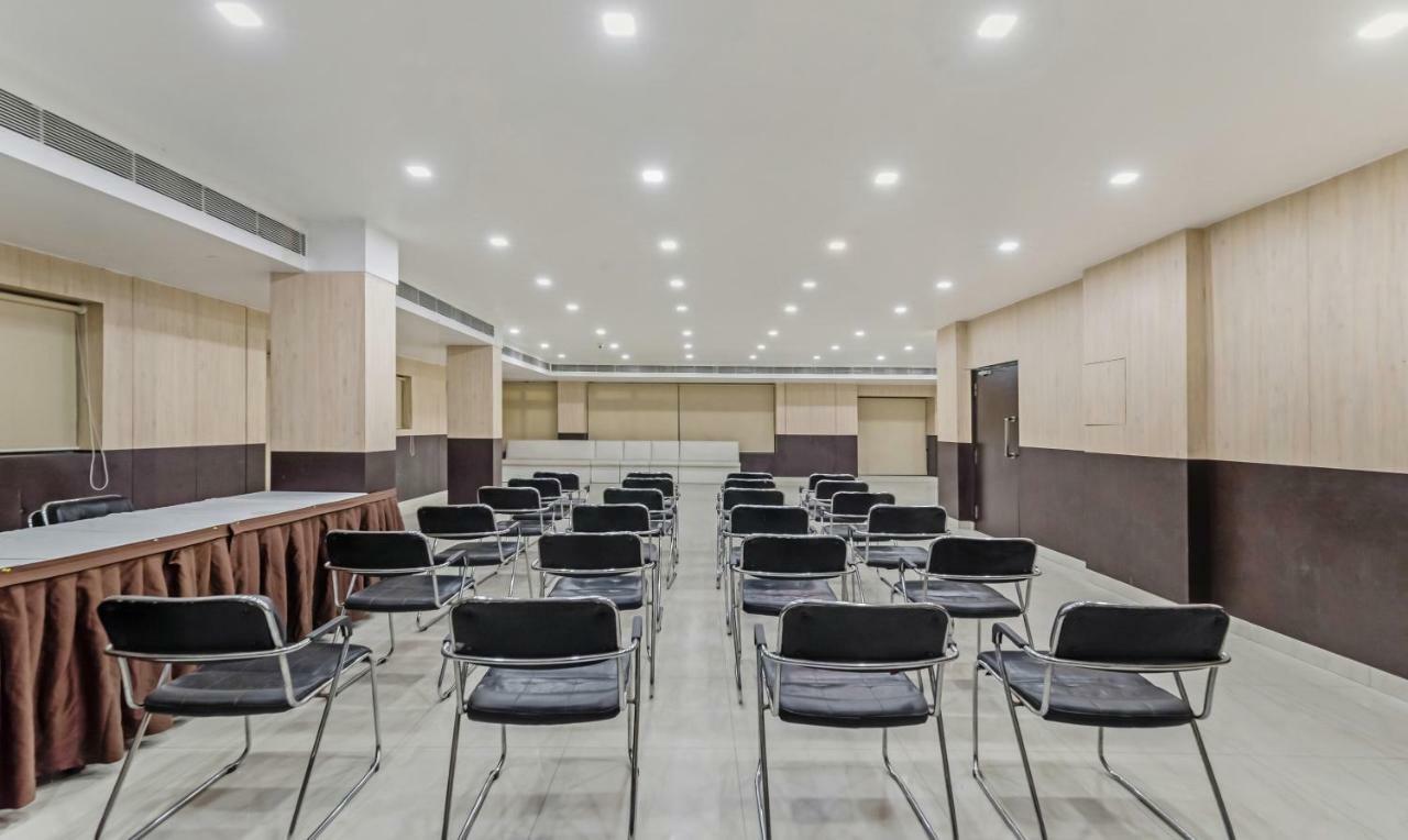 Oyo 3811 Geetanjali Regency Hotel Kolkata Exterior photo